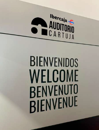 Hall de Entrada de Ibercaja Auditorio Cartuja para congresos